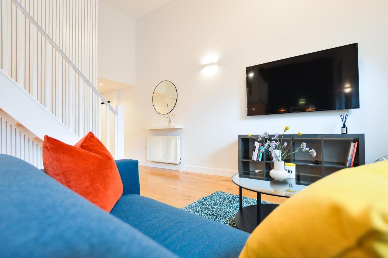 Spacious West Hampstead Apartment With Mezzanine Bedroom By Concept Apartments Londyn Zewnętrze zdjęcie