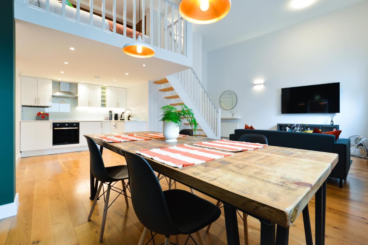 Spacious West Hampstead Apartment With Mezzanine Bedroom By Concept Apartments Londyn Zewnętrze zdjęcie